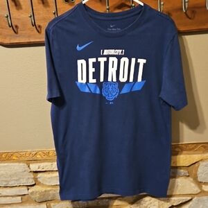 Nike Navy Blue Detroit Tigers Motor City Graphic Tee Size Medium